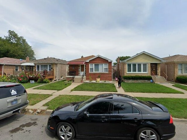 House image located at Chicago, IL 60652