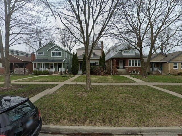 House image located at Evanston, IL 60201