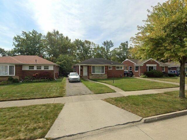 House image located at Oak Park, MI 48237