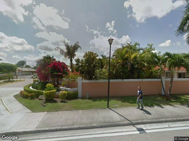 House image located at Miami, FL 33193