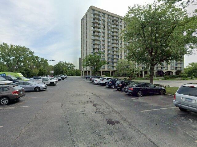 House image located at Oak Brook, IL 60523