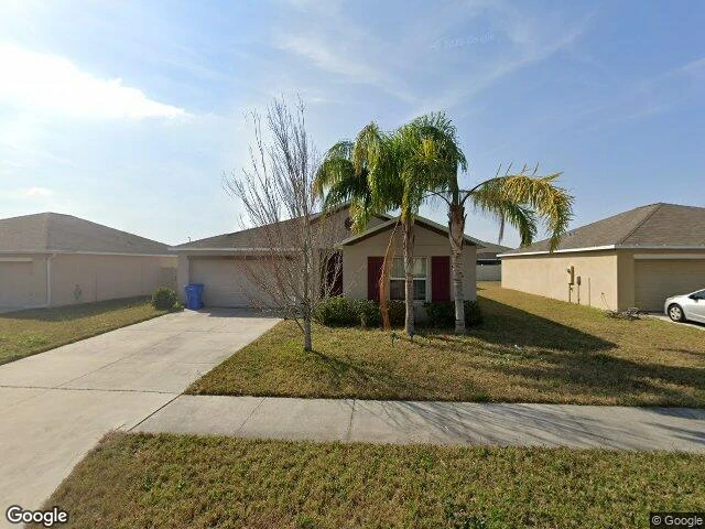 House image located at Ruskin, FL 33570