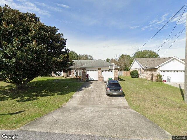 House image located at Crestview, FL 32539