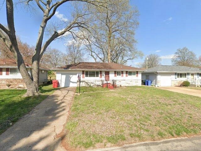 House image located at Florissant, MO 63031