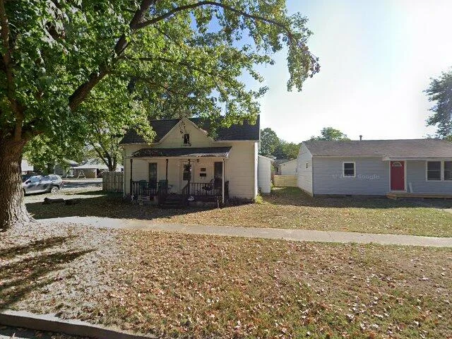 House image located at Altamont, IL 62411