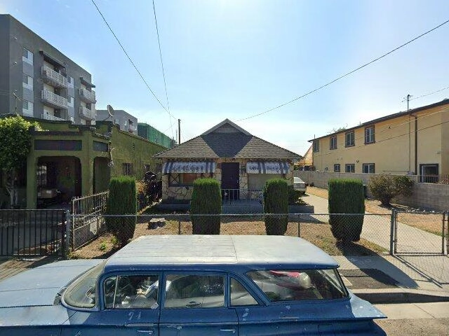 House image located at Los Angeles, CA 90001