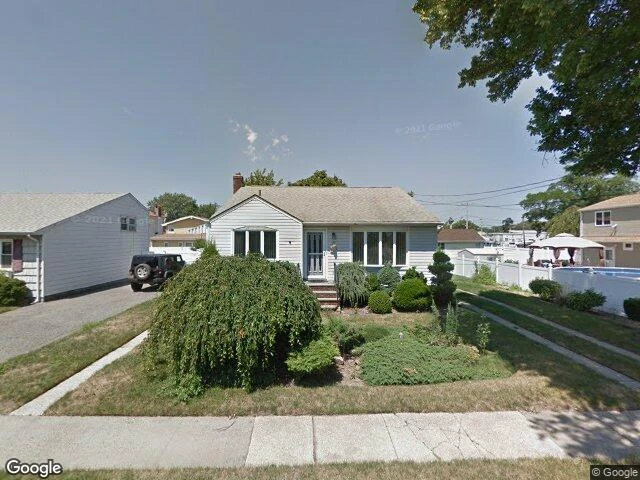 House image located at Lindenhurst, NY 11757