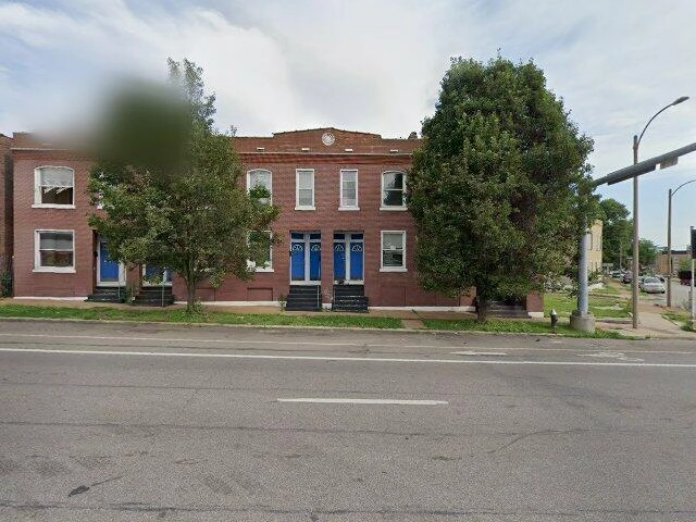 House image located at Saint Louis, MO 63118