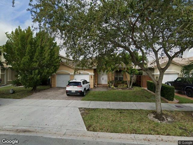 House image located at Miami, FL 33178