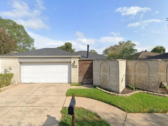 House image located at Indianapolis, IN 46239