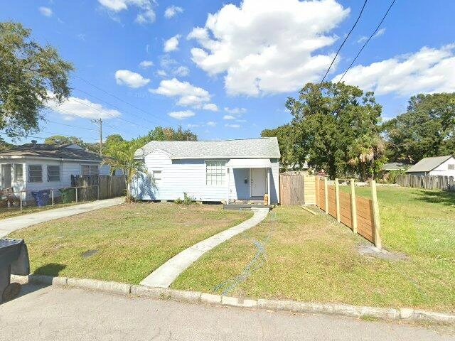 House image located at Tampa, FL 33605