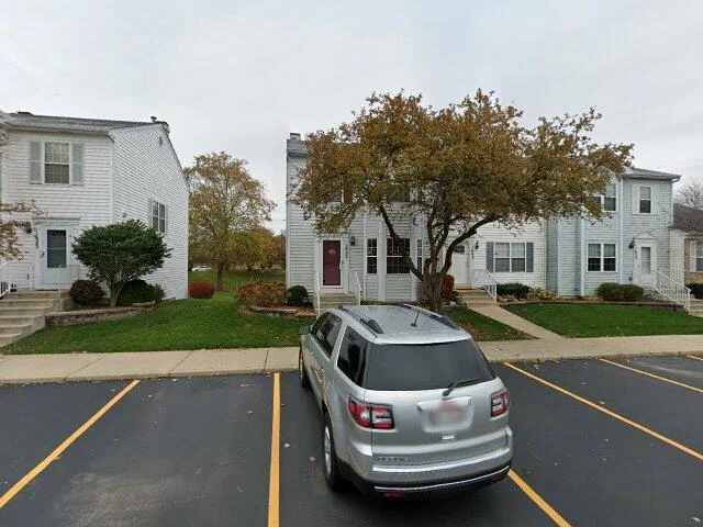 House image located at Geneva, IL 60134