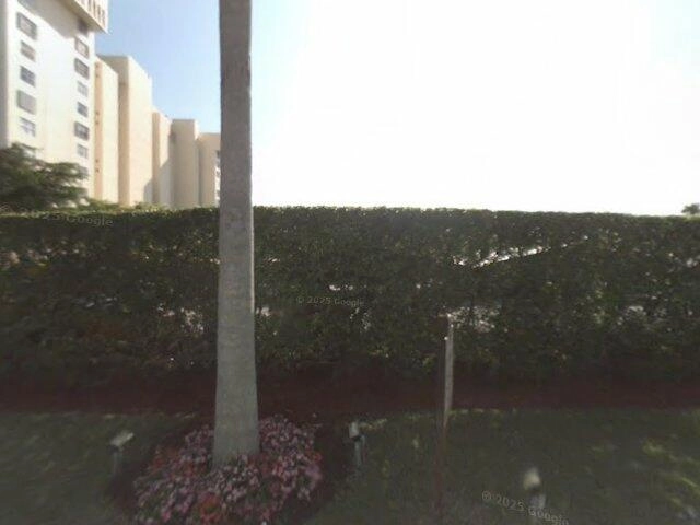 House image located at Miami, FL 33181