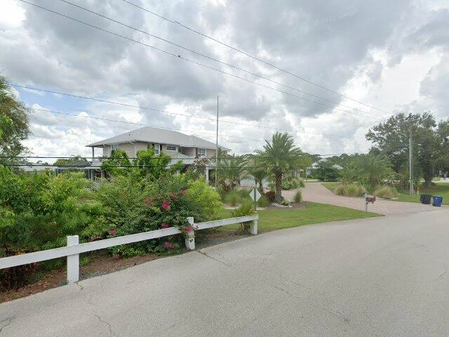 House image located at North Fort Myers, FL 33917
