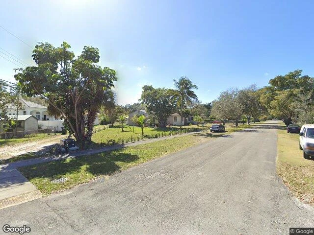 House image located at Miami, FL 33166