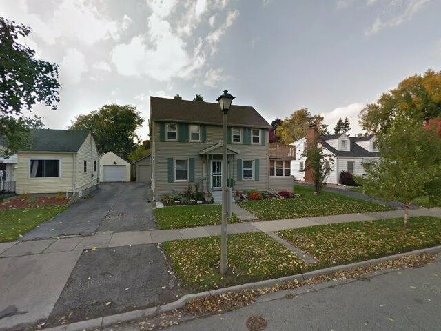 House image located at Lansing, MI 48910
