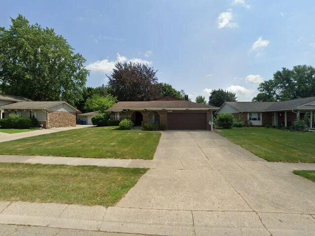House image located at Waterford, MI 48329