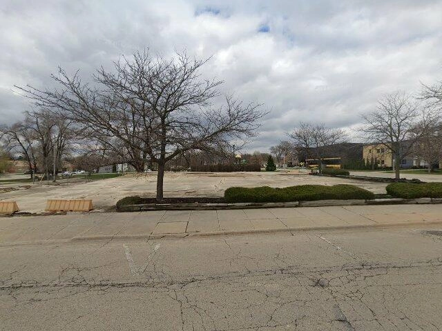 House image located at Sycamore, IL 60178