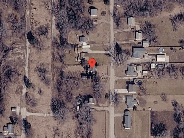 House image located at Davenport, IA 52804