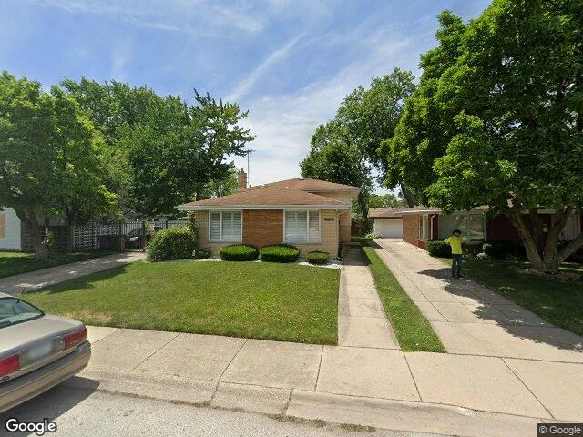 House image located at South Holland, IL 60473