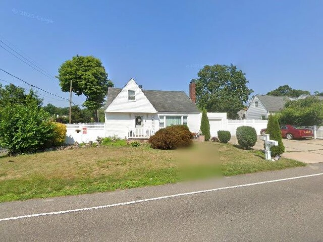 House image located at Farmingville, NY 11738