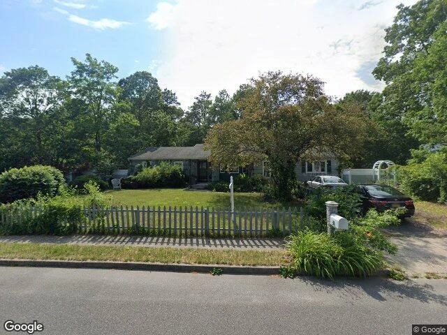 House image located at Bayport, NY 11705