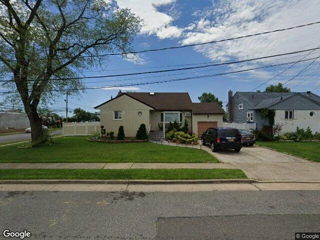 House image located at Freeport, NY 11520