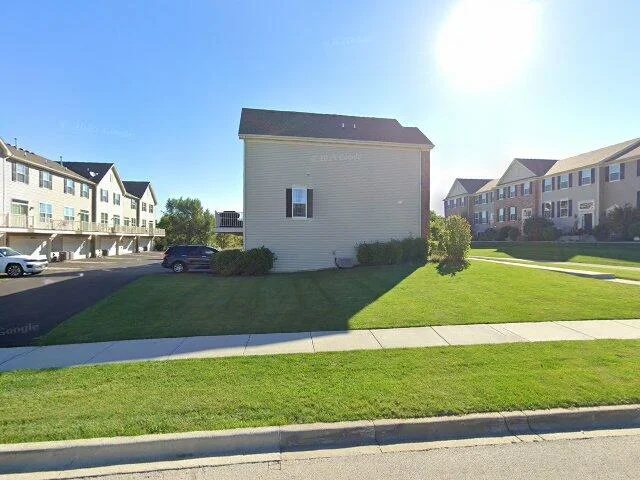 House image located at South Elgin, IL 60177