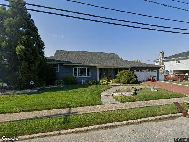 House image located at Massapequa Park, NY 11762