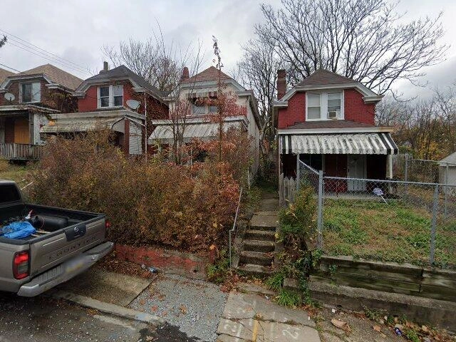 House image located at Crestview, FL 32536