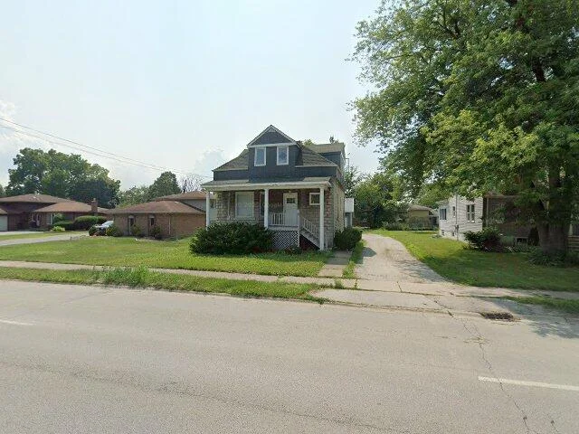 House image located at South Holland, IL 60473