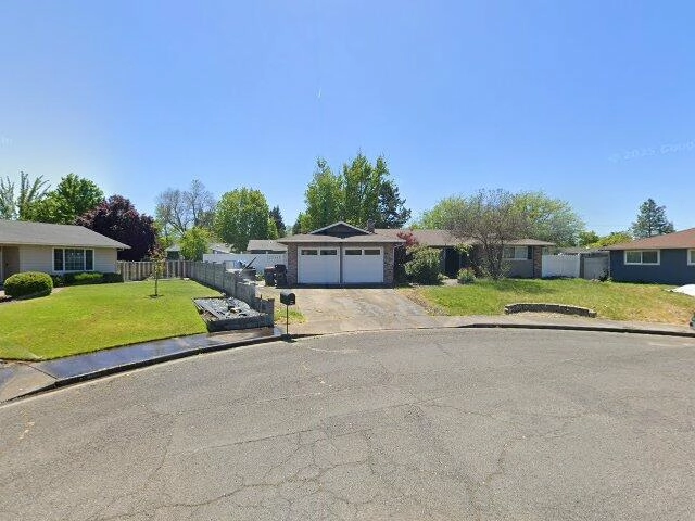 House image located at Medford, OR 97504