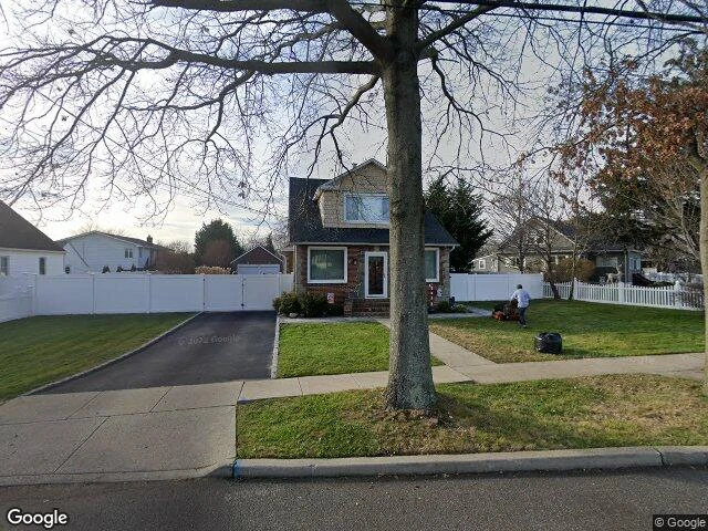 House image located at Farmingdale, NY 11735