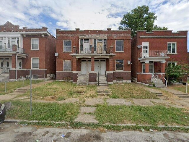 House image located at Saint Louis, MO 63120