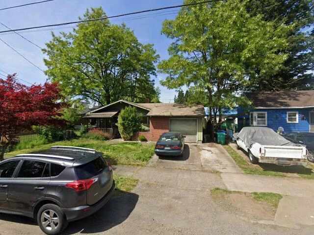 House image located at Portland, OR 97216