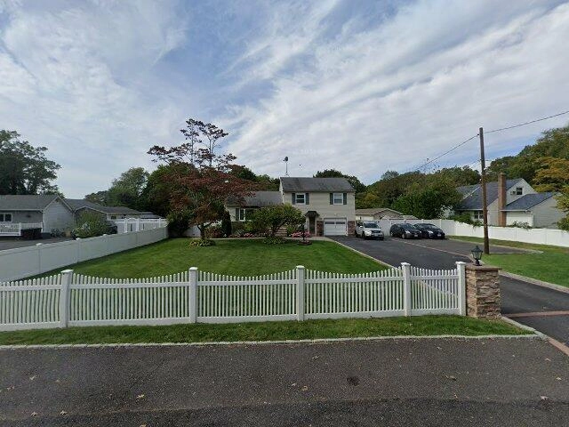 House image located at Bay Shore, NY 11706