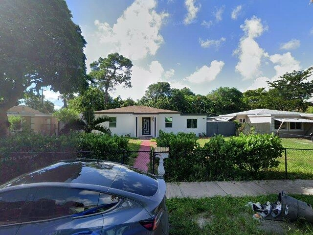 House image located at Miami, FL 33161