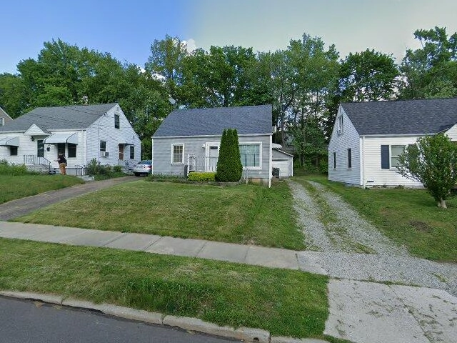 House image located at Akron, OH 44301