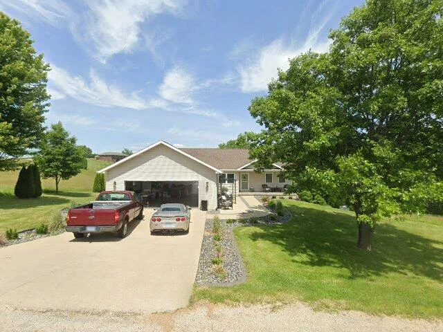 House image located at East Dubuque, IL 61025