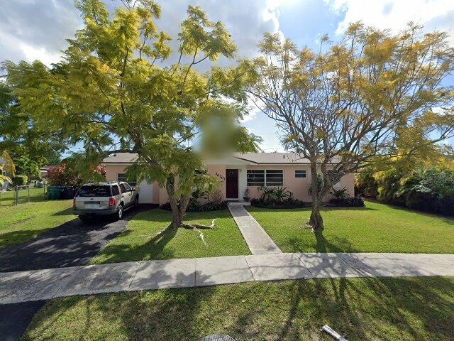 House image located at Miami, FL 33189
