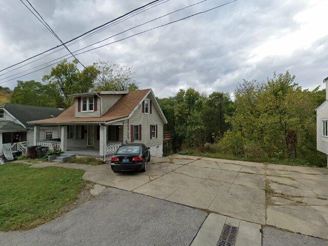 House image located at Latonia, KY 41015