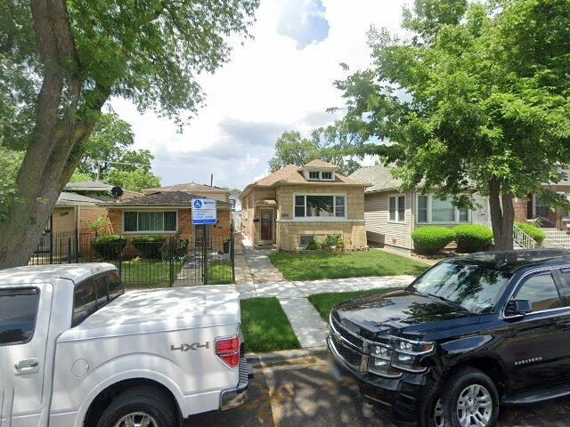 House image located at Chicago, IL 60617