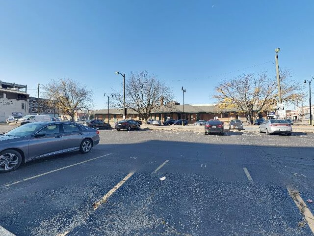 House image located at Springfield, IL 62701