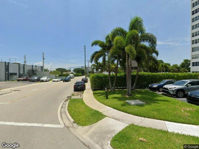 House image located at Miami, FL 33181