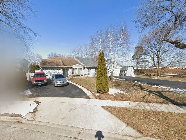 House image located at Elgin, IL 60120