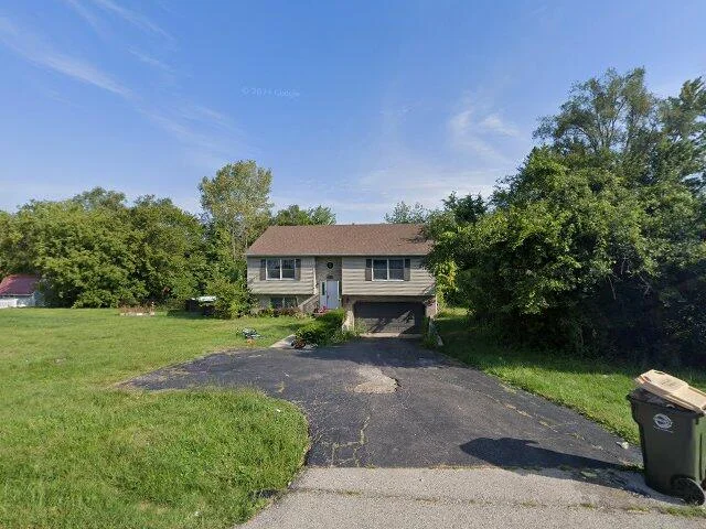 House image located at Antioch, IL 60002
