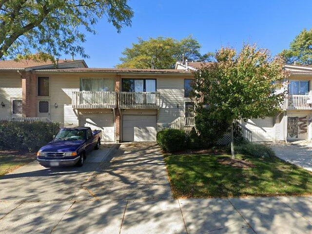 House image located at Aurora, IL 60506