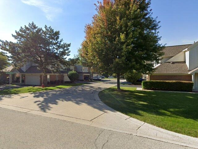 House image located at South Elgin, IL 60177