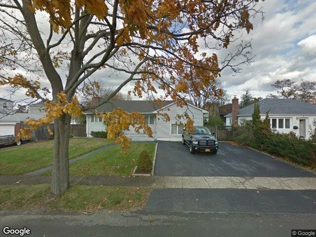 House image located at Lindenhurst, NY 11757