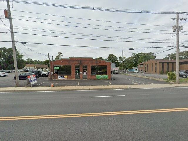 House image located at Warwick, RI 02888